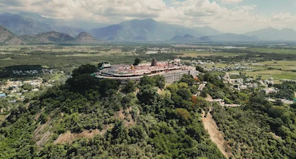 andhra luxury grand circuit