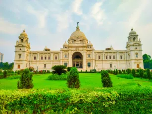 Howrah Bridge and Victoria Memorial heritage tour